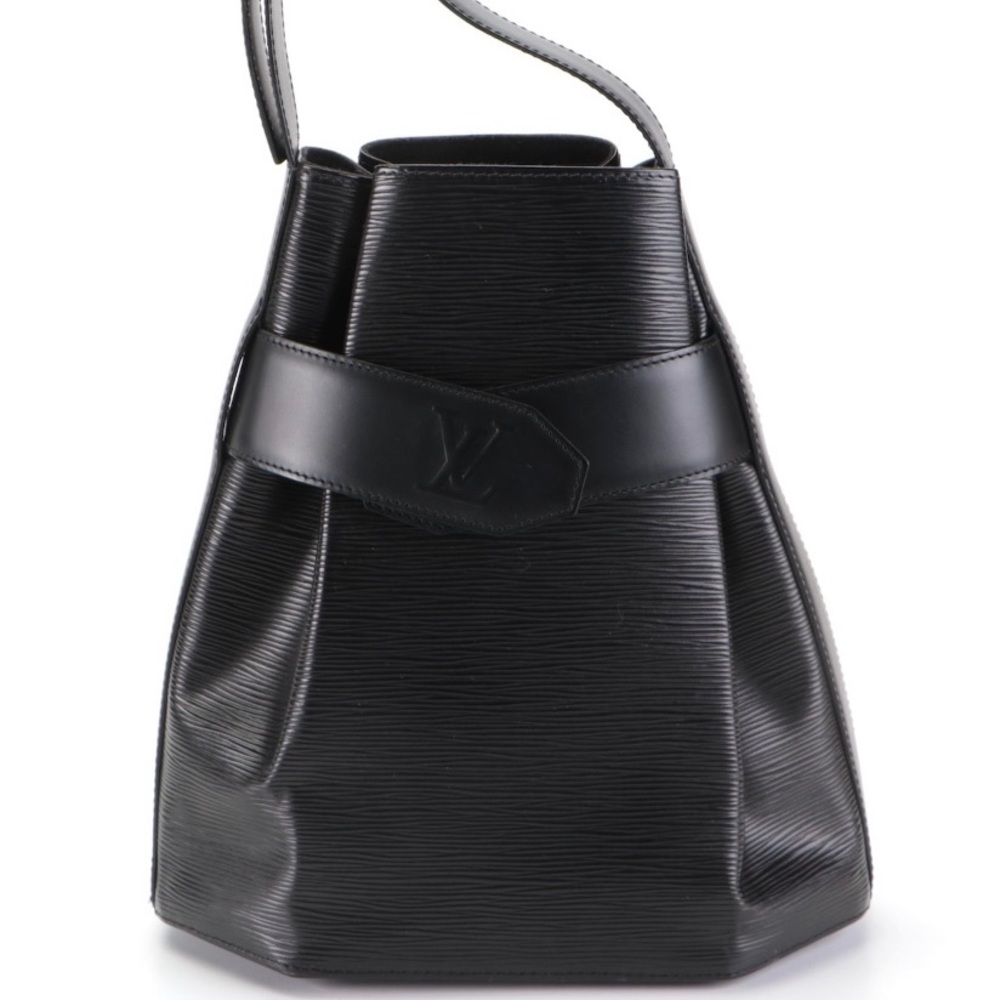 Louis Vuitton Sac d’Epaule PM Shoulder bag in black epi leather